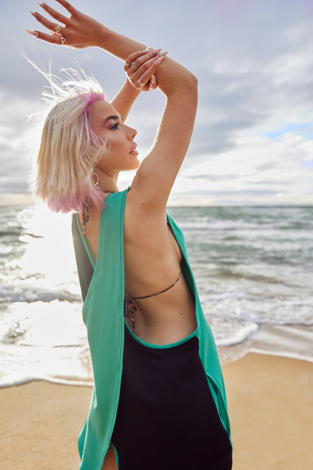 Adults wearable towel in colour Jade Sport